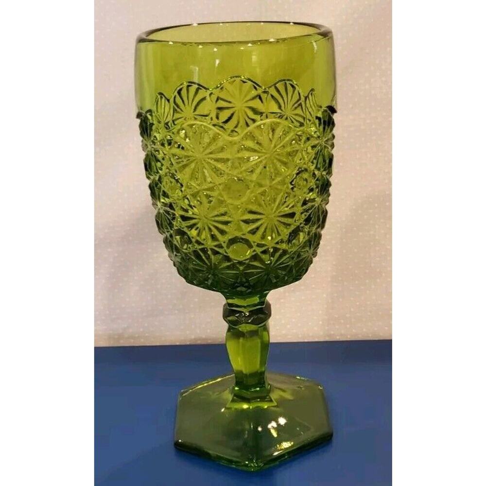 6 3/4 Inch Green Daisy And Button Pressed Glass Water Goblet Smith Glass Vintage